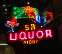 fifth street liquor.jpg